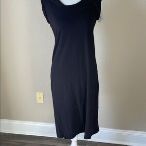 Tahari Elegant Black Sleeveless Midi Dress